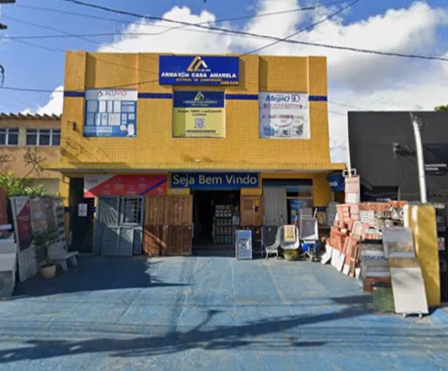 Fachada histórica do Armazém Casa Amarela